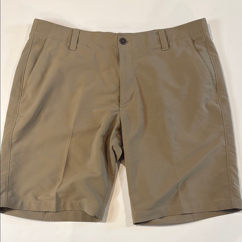 Under Armour Tan Flat Front Shorts Lightweight Performance
